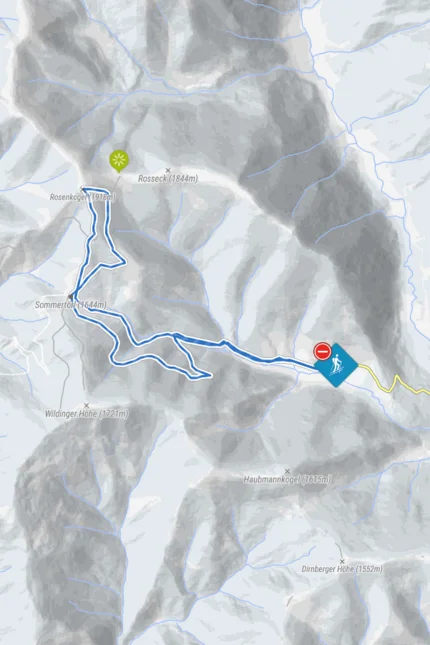 Karte mit Wanderweg in den verschneiten Bergen bei Sankt Oswald